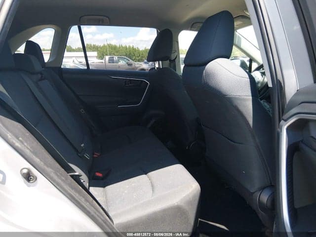 2019 TOYOTA RAV4 LE 8