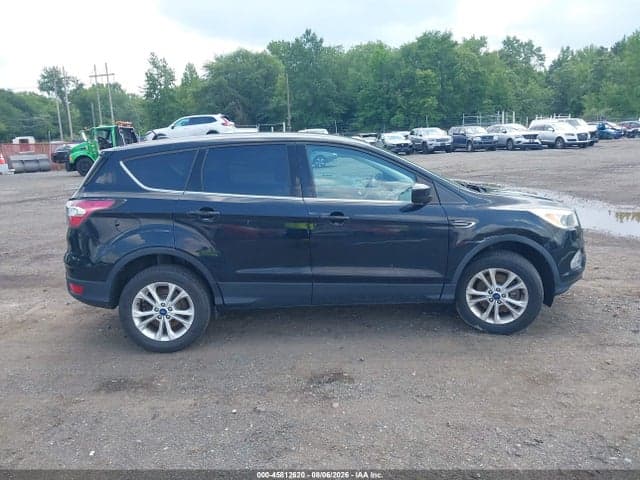 2017 FORD ESCAPE SE 13