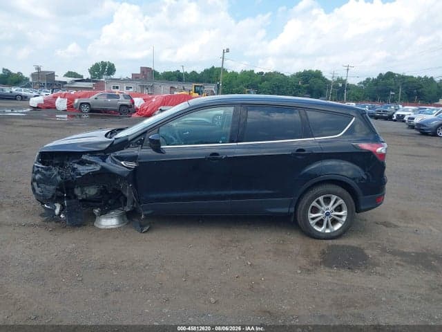 2017 FORD ESCAPE SE 14