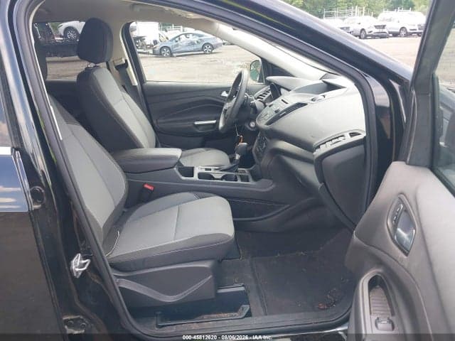 2017 FORD ESCAPE SE 5