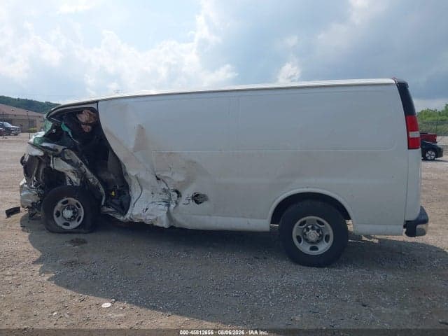 2017 GMC SAVANA 2500 WORK VAN 13