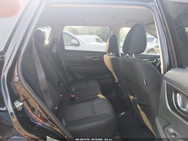 2019 NISSAN ROGUE S 8