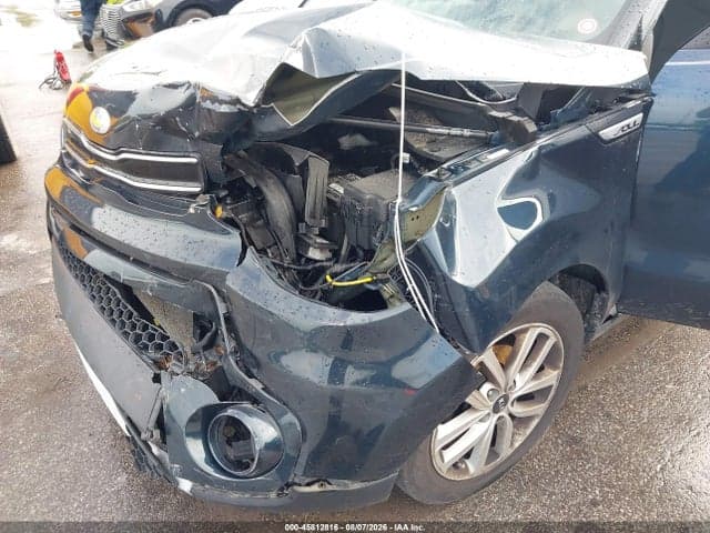 2019 KIA SOUL + 6