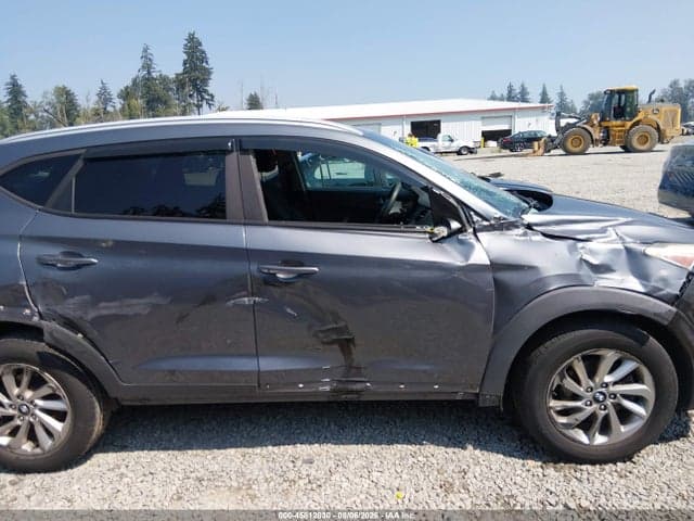 2017 HYUNDAI TUCSON SE 6