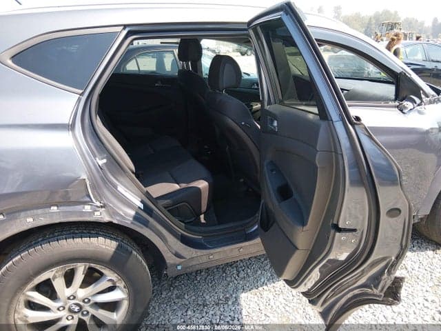 2017 HYUNDAI TUCSON SE 8
