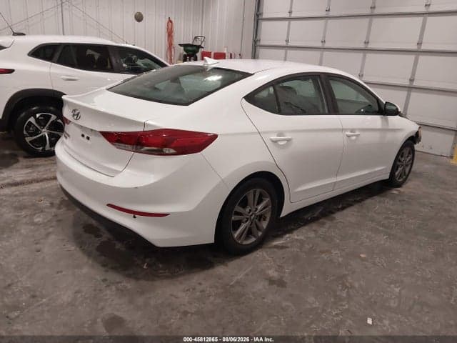 2017 HYUNDAI ELANTRA SE 4