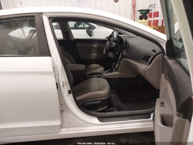 2017 HYUNDAI ELANTRA SE 5