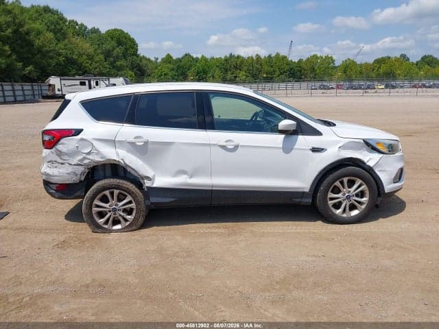 2017 FORD ESCAPE SE 13
