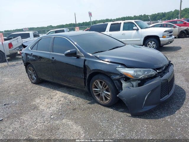2017 TOYOTA CAMRY SE 1