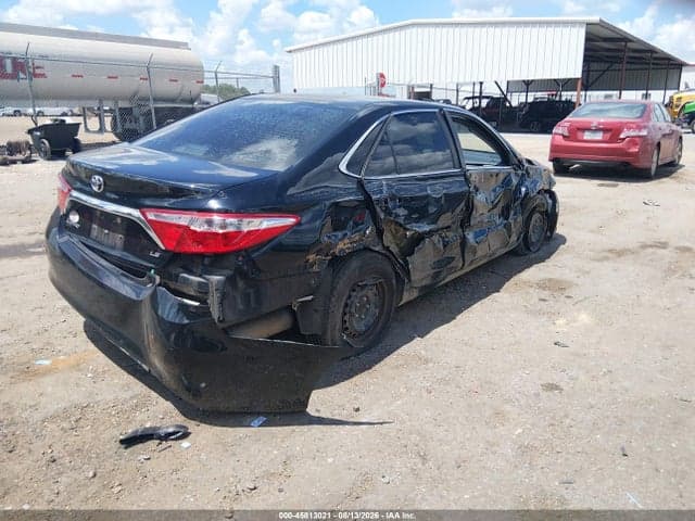 2017 TOYOTA CAMRY LE 4