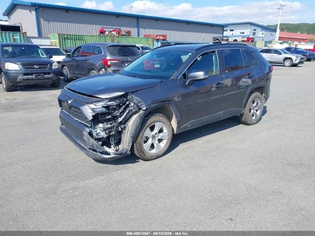 2023 TOYOTA RAV4 XLE 2