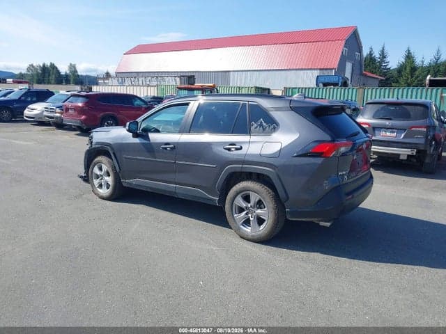 2023 TOYOTA RAV4 XLE 3