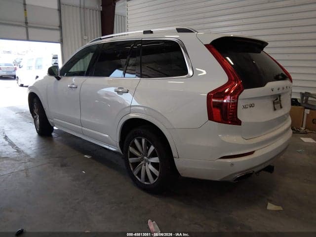 2017 VOLVO XC90 T6 MOMENTUM 3