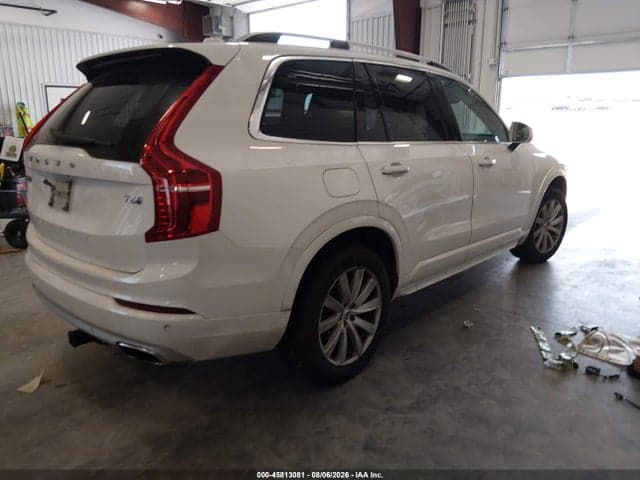 2017 VOLVO XC90 T6 MOMENTUM 4