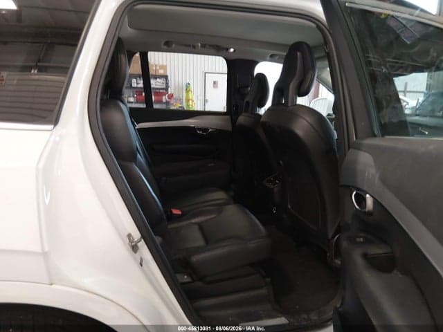 2017 VOLVO XC90 T6 MOMENTUM 8