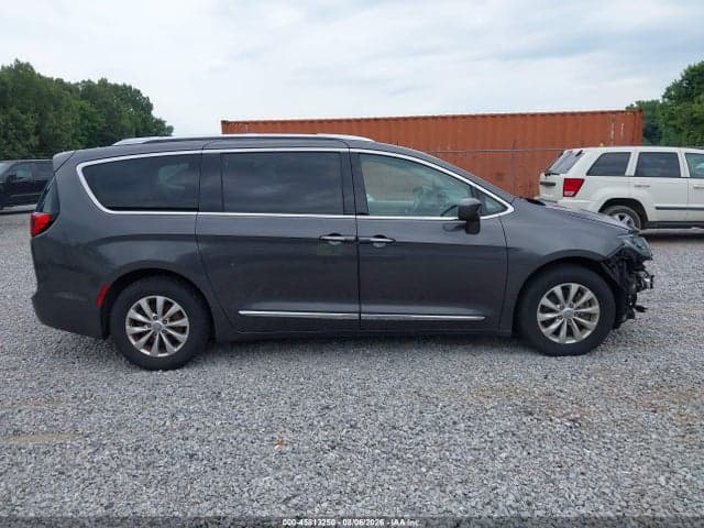 2018 CHRYSLER PACIFICA TOURING L 14