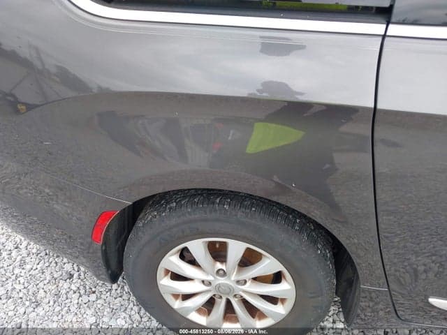 2018 CHRYSLER PACIFICA TOURING L 19