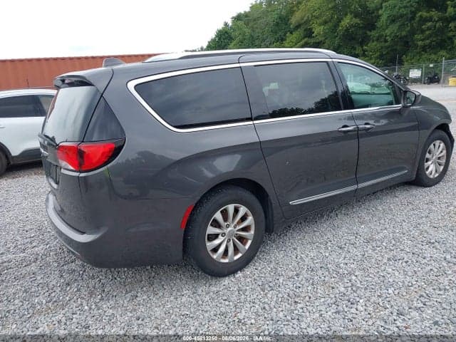 2018 CHRYSLER PACIFICA TOURING L 4