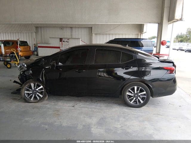 2021 NISSAN VERSA SV XTRONIC CVT 15