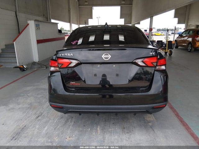 2021 NISSAN VERSA SV XTRONIC CVT 17