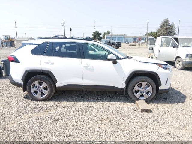 2025 TOYOTA RAV4 HYBRID XLE 13