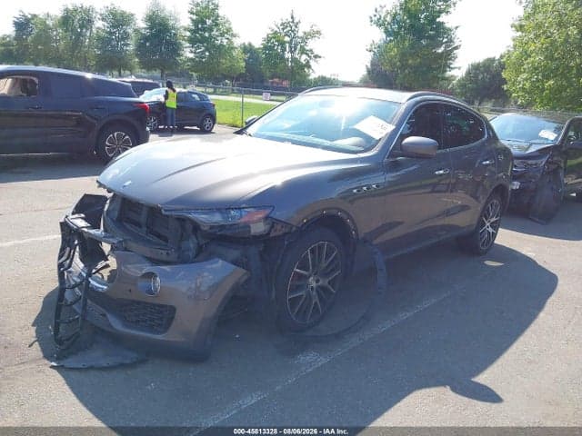 2017 MASERATI LEVANTE 2
