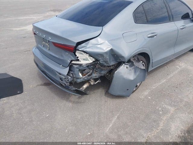 2024 VOLVO S60 B5 ULTIMATE DARK THEME 6