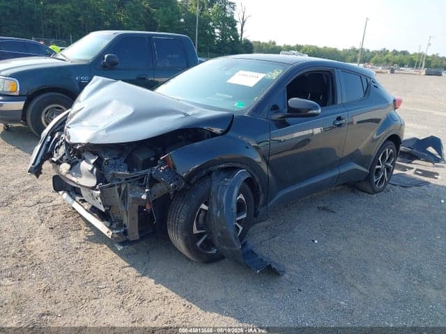 2018 TOYOTA C-HR XLE 2