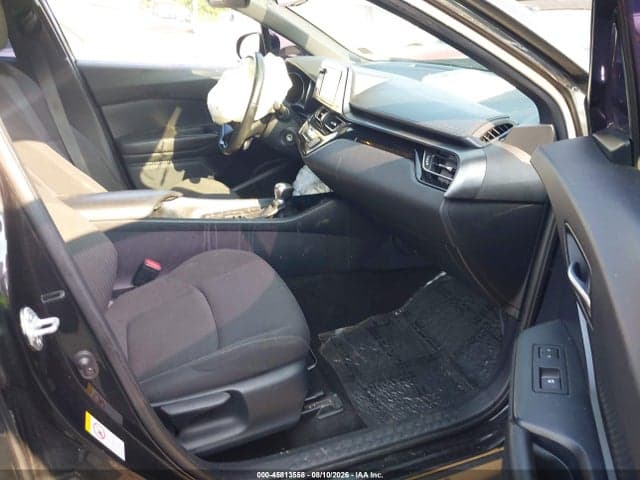 2018 TOYOTA C-HR XLE 5