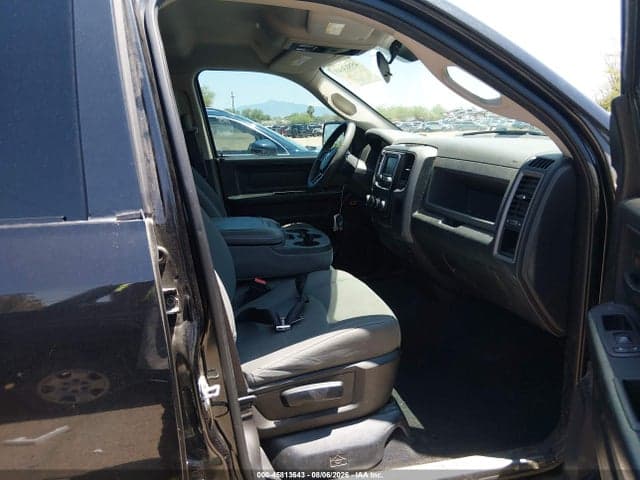 2017 RAM 1500 EXPRESS 4X2 6'4 BOX 5
