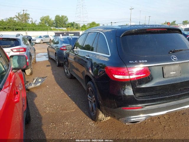 2019 MERCEDES-BENZ GLC 300 4MATIC 3