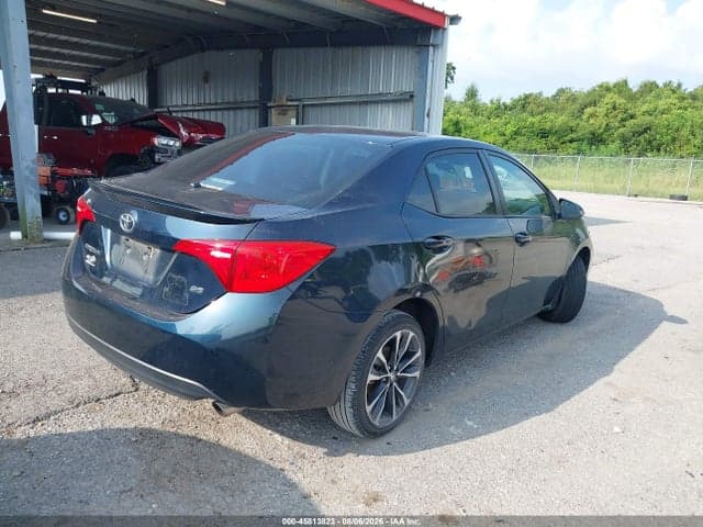 2017 TOYOTA COROLLA SE 4