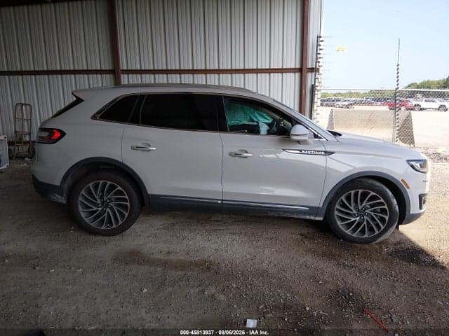 2020 LINCOLN NAUTILUS RESERVE 13
