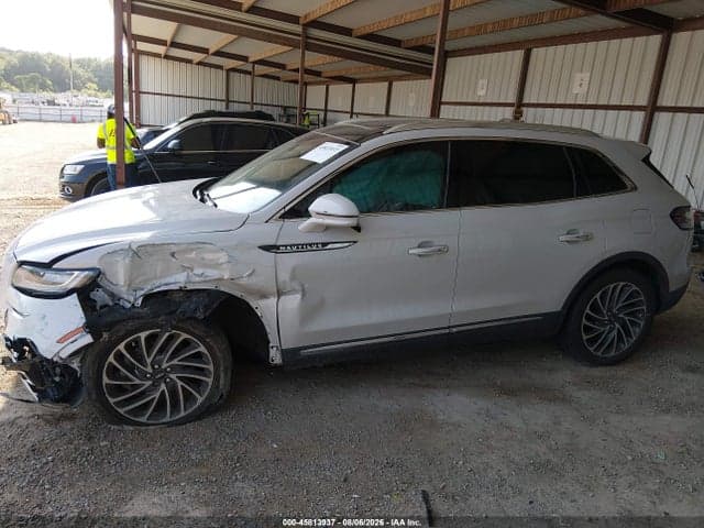 2020 LINCOLN NAUTILUS RESERVE 14