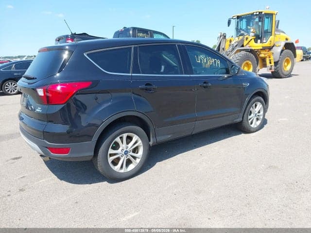 2019 FORD ESCAPE SE 4