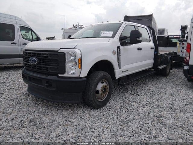 2025 FORD F-350 CHASSIS XL 2
