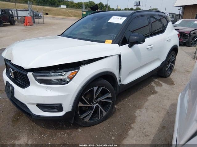 2019 VOLVO XC40 T5 R-DESIGN 2