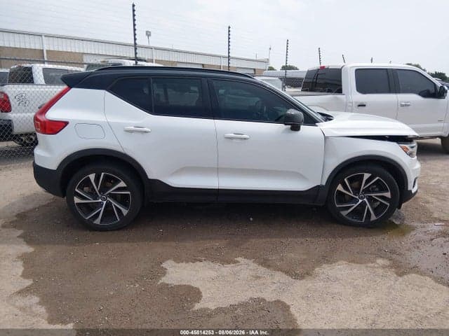 2019 VOLVO XC40 T5 R-DESIGN 13