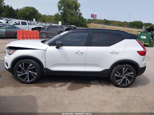 2019 VOLVO XC40 T5 R-DESIGN 14