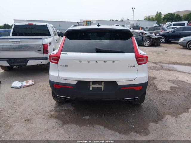 2019 VOLVO XC40 T5 R-DESIGN 16