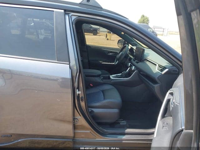 2024 TOYOTA RAV4 HYBRID XSE 5