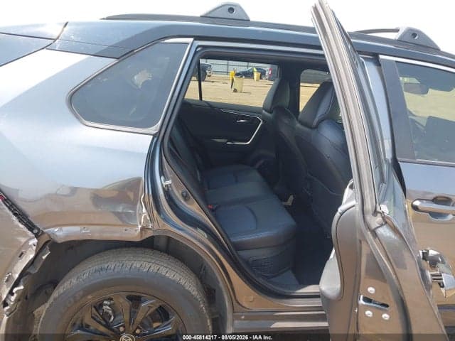 2024 TOYOTA RAV4 HYBRID XSE 8