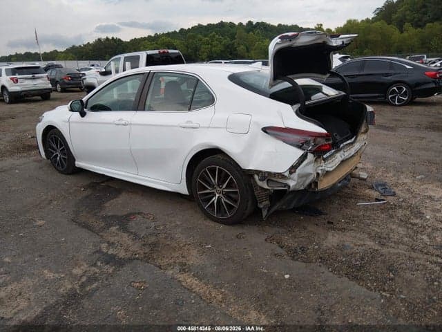 2021 TOYOTA CAMRY SE 3