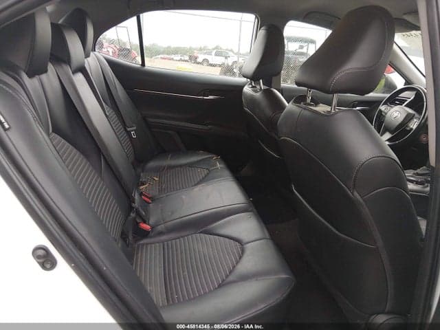 2021 TOYOTA CAMRY SE 8