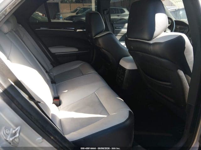 2019 CHRYSLER 300 300S AWD 8