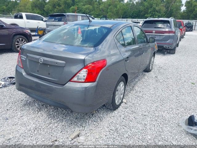 2017 NISSAN VERSA 1.6 S 4