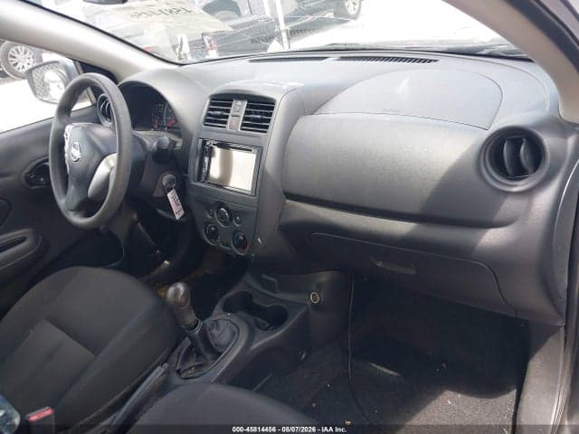 2017 NISSAN VERSA 1.6 S 5