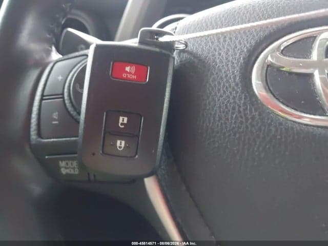 2018 TOYOTA RAV4 XLE 11