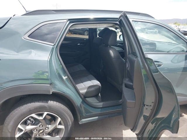2025 CHEVROLET TRAX FWD LT 8