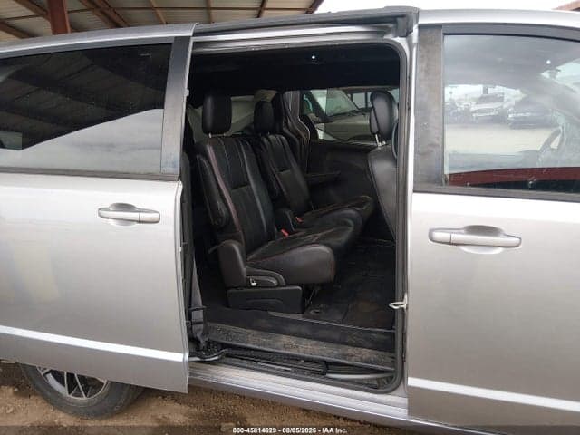2018 DODGE GRAND CARAVAN GT 8